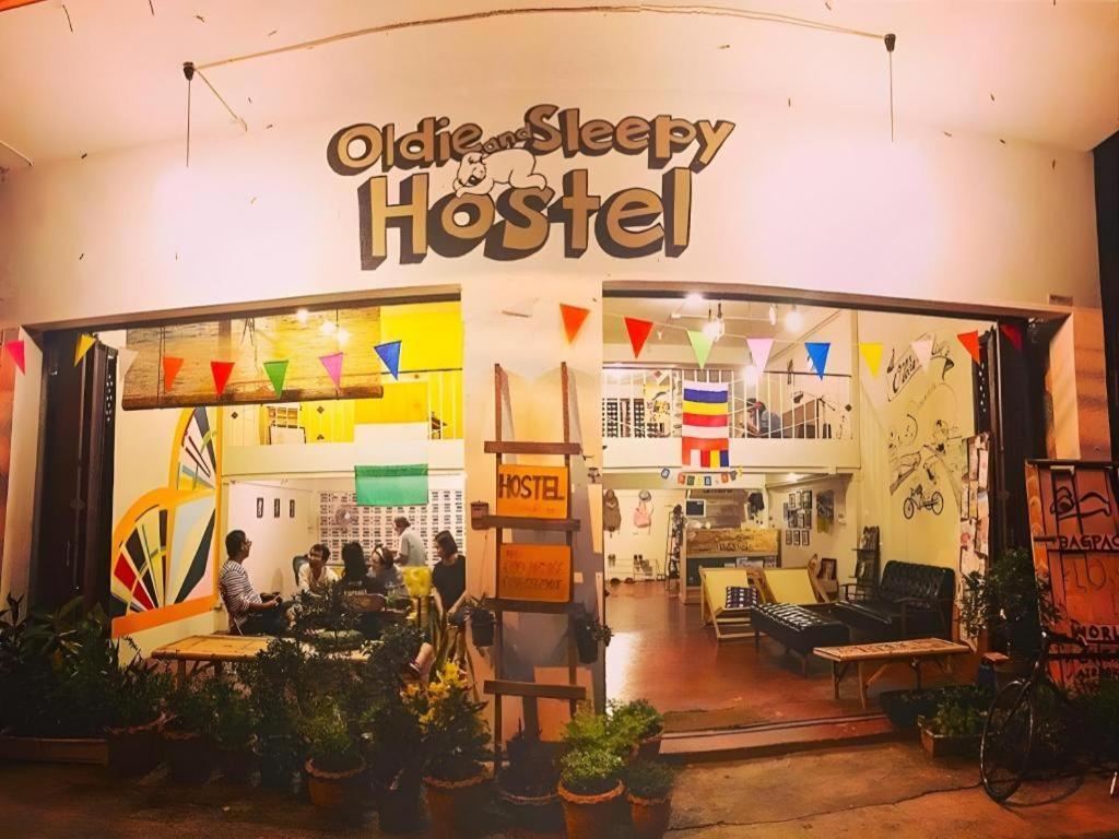 Oldie And Sleepy Hostel Udonthani Kültér fotó
