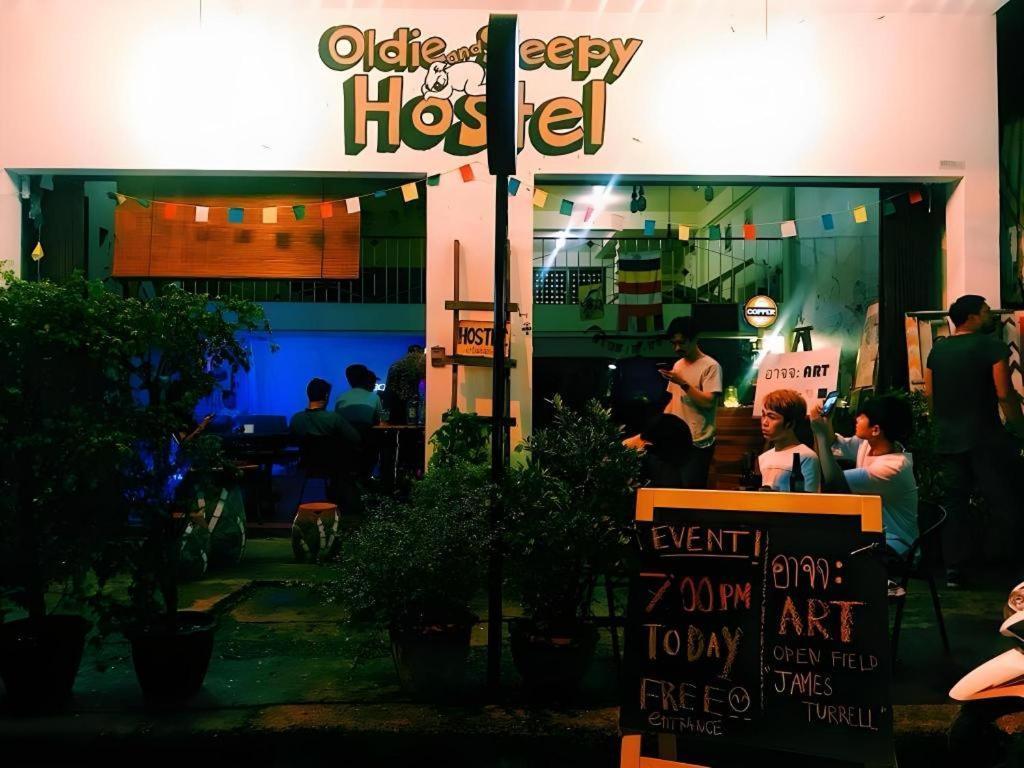 Oldie And Sleepy Hostel Udonthani Kültér fotó